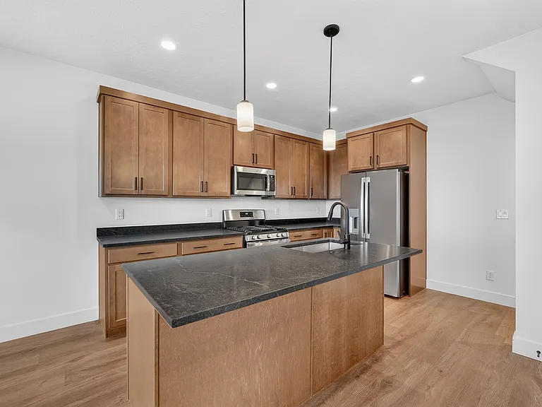 2209 W Swift Fox Dr — Photo 7