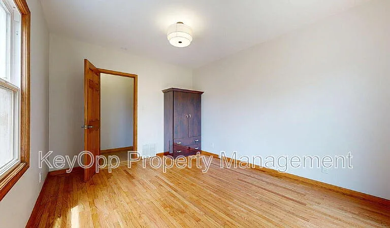 806 34th Ave — Photo 16
