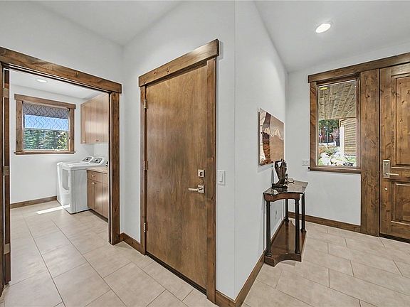 4th image of 643 Rosewood Cir