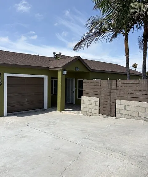 5909 Albemarle St — Photo 1