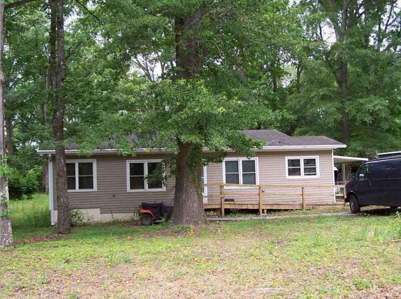 1st image of 727 Hillcrest Dr