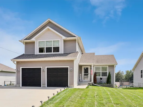 902 School Ave, Norwalk, IA 50211
