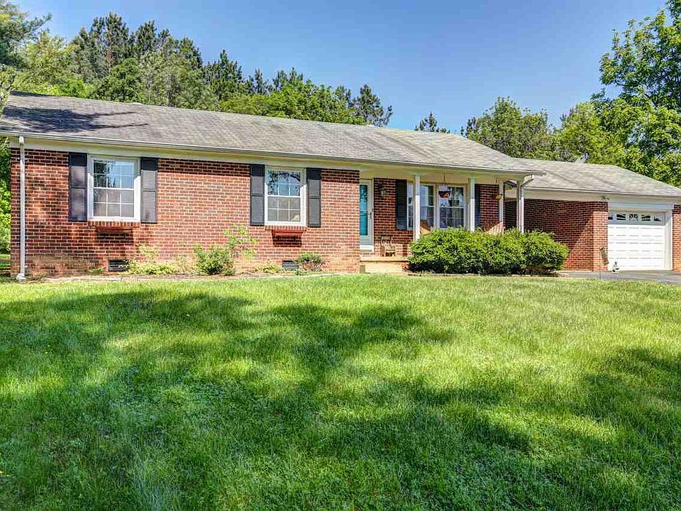 1st image of 204 Ellisville Dr