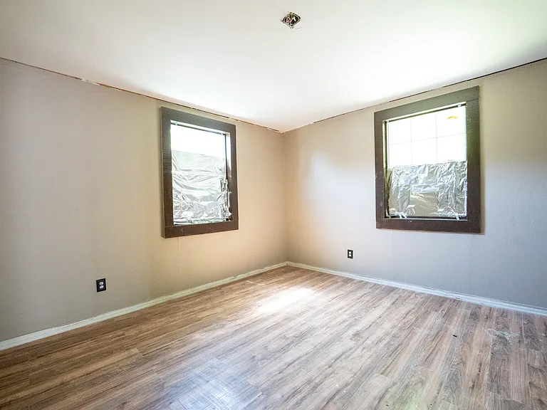 3948 Carlton St — Photo 22