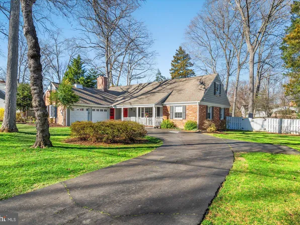 3808 Westgate Dr, Alexandria, VA 22309