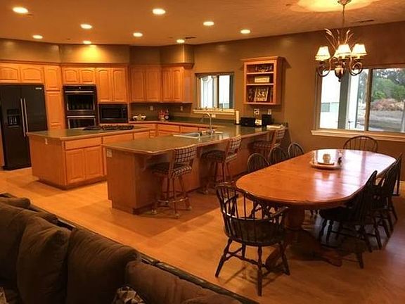 5th image of 7264 Lauras Ln
