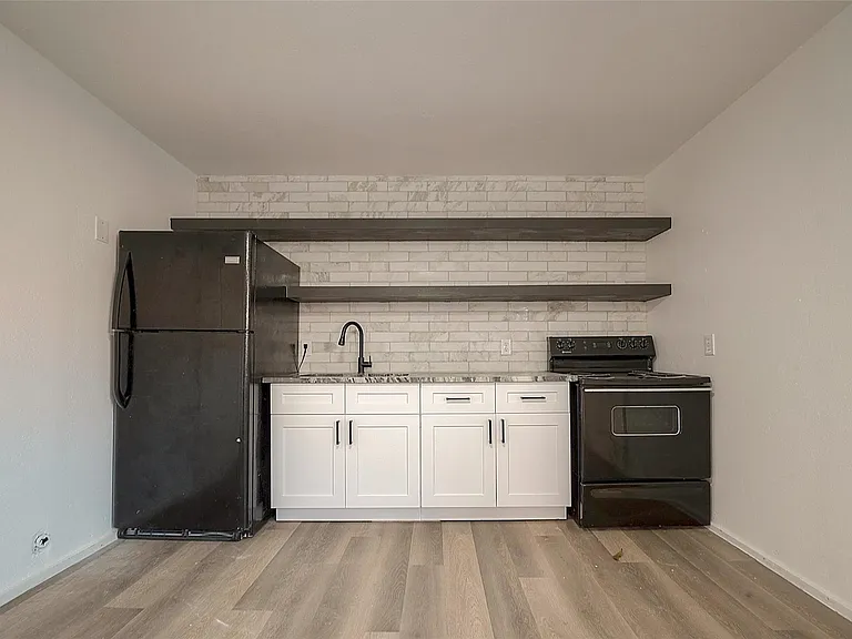 3320 Hays St #B — Photo 3