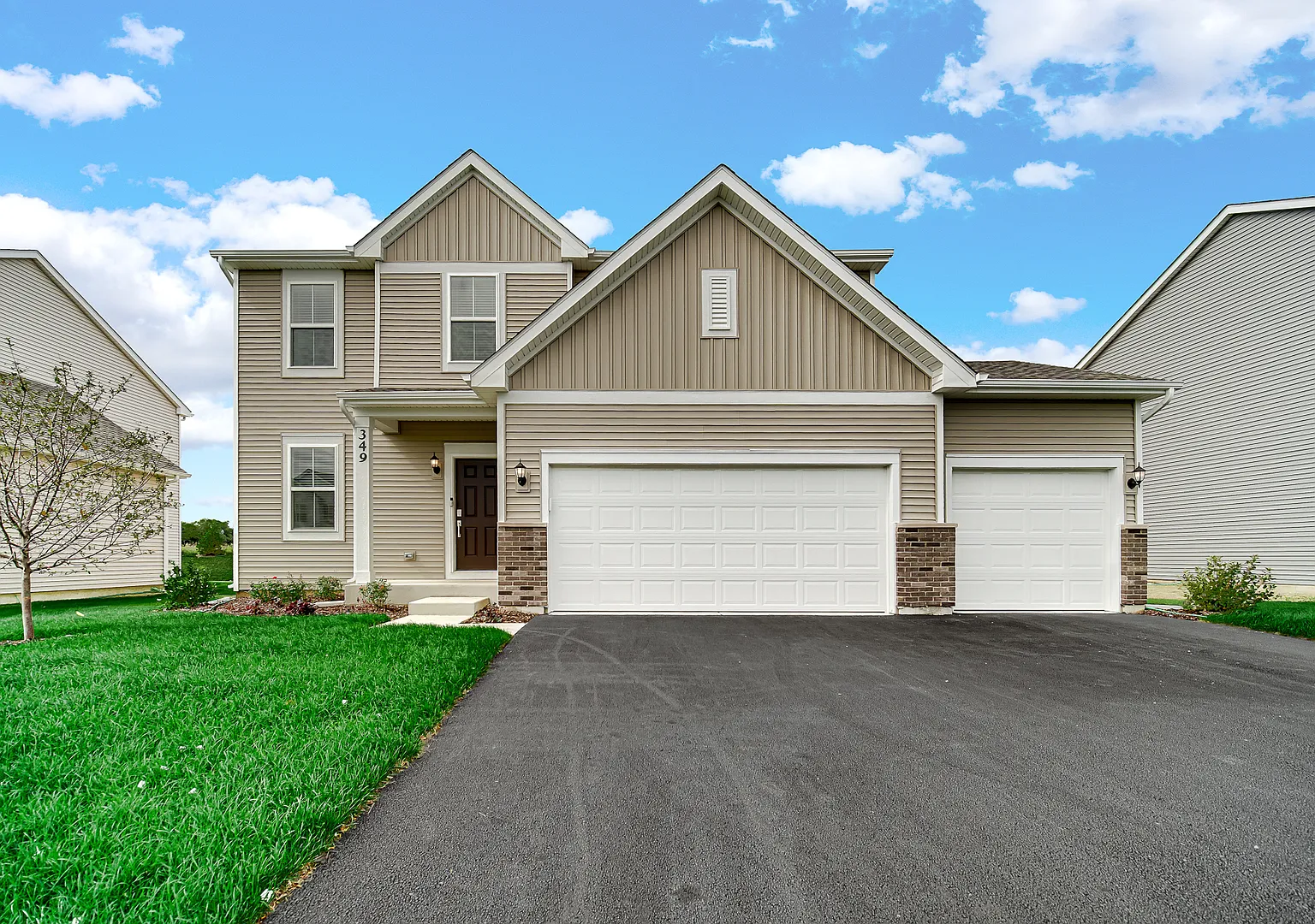 3 bed, 2.5 bath, 2074 sqft, $3,800 — Photo 1