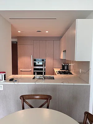 Rented by Prospes Real Estate Corp | media 15