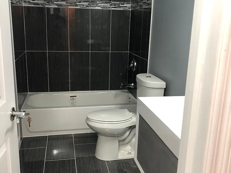 215 Stafford Dr — Photo 14