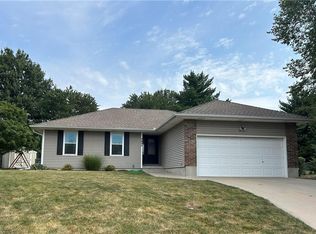 4602 SW 10th Terrace Ct, Blue Springs, MO 64015