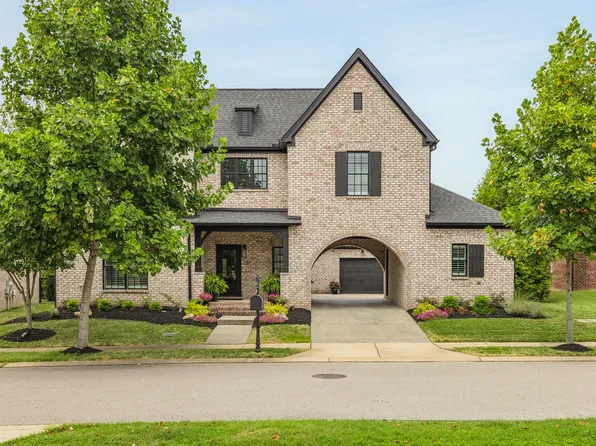 724 Fontwell Ln, Franklin, TN 37064