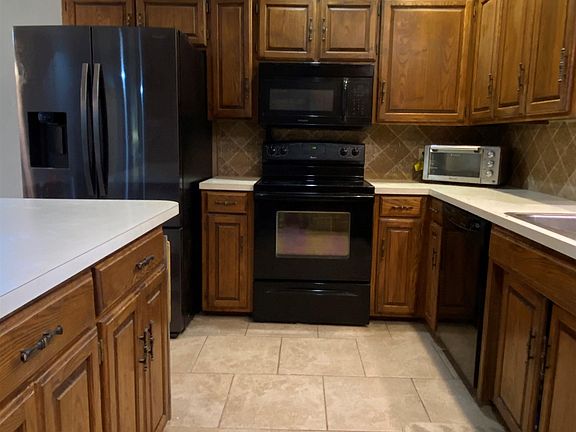 2nd image of 1702 Gingham Ln