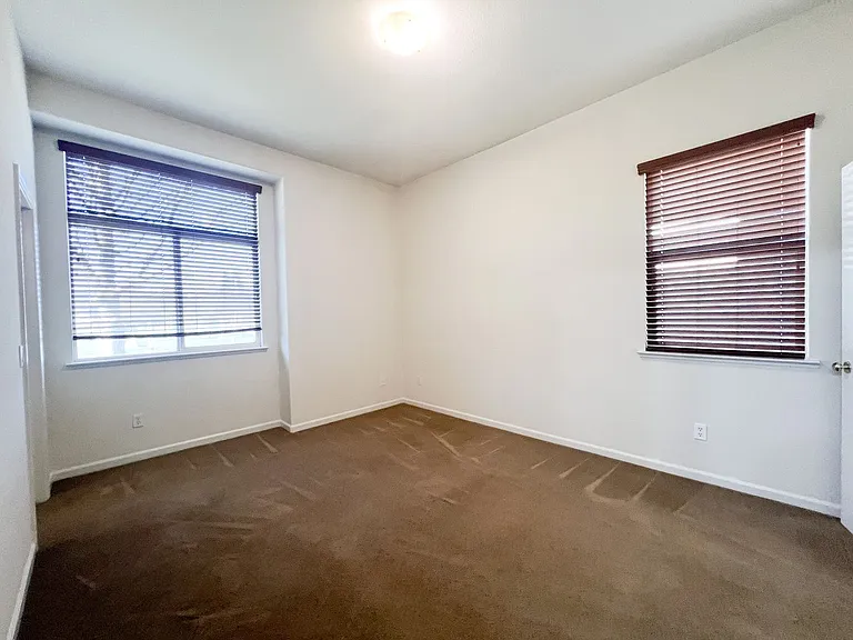 9721 Toscano Dr — Photo 27
