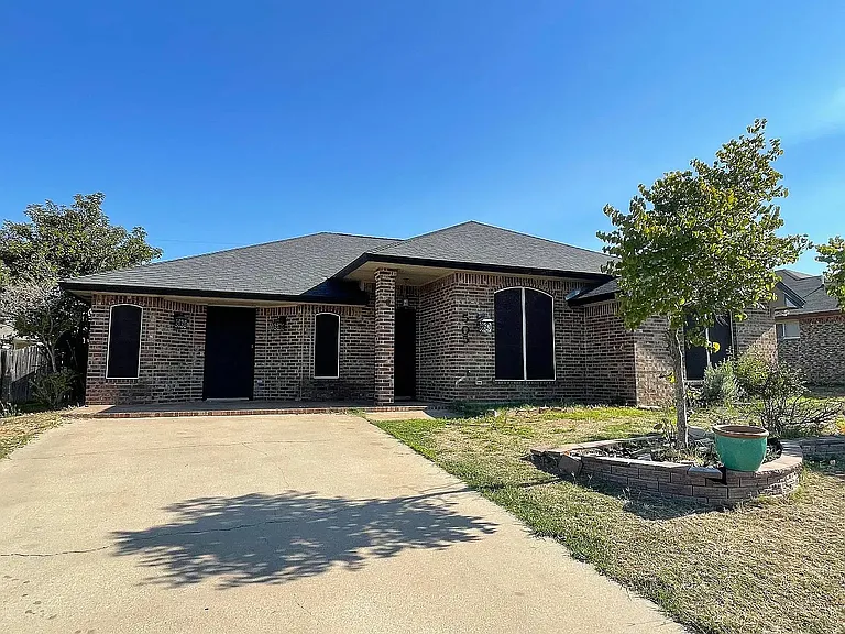 505 Omar Dr — Photo 13