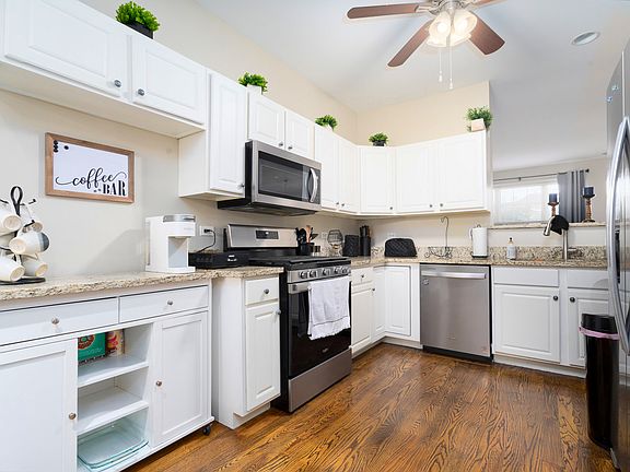 2nd image of 9021 Mansfield Dr