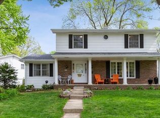 3914 Hillcrest Dr, Des Moines, IA 50310