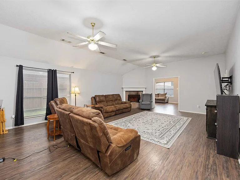 3345 Berzin Ct — Photo 8
