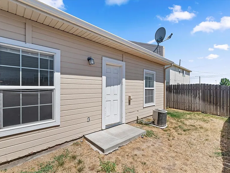 727 Stampede Ct #2A — Photo 21