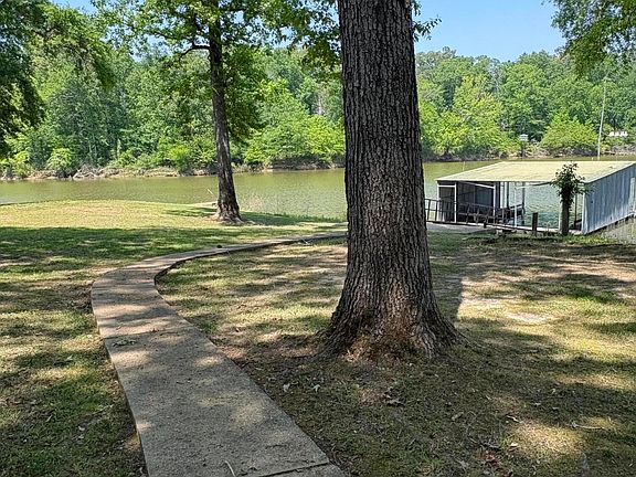 2nd image of 498 Jackson Branch Rd