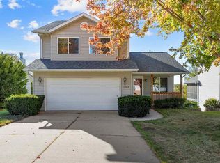 1742 Park Ridge Dr, Coralville, IA 52241