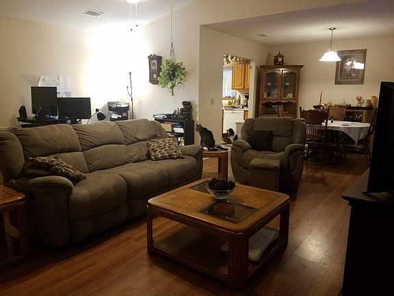4th image of 209 Creekwood Dr
