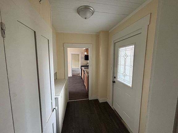 2nd image of 61A Chestnut St