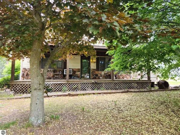 606 S Crapo St, Lake City, MI 49651
