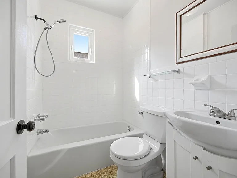 3 Willow St — Photo 8