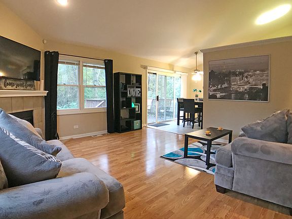 4th image of 501 River Bluff Dr #5