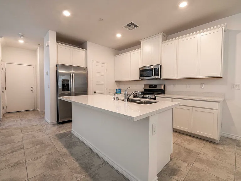 6478 Silver Estates Ave — Photo 7