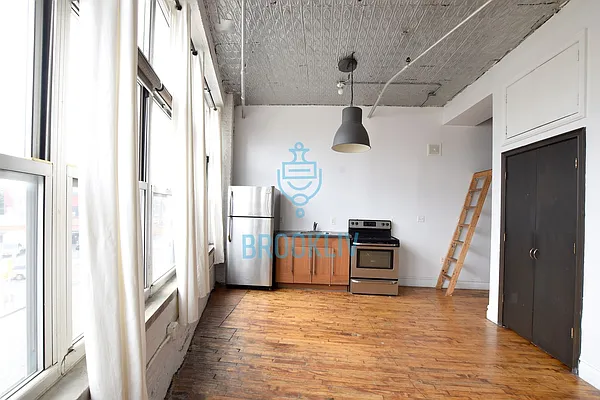 Rented by null | media 42