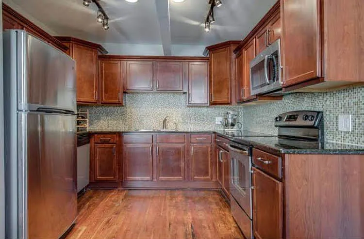 1614 Riverside Dr — Photo 7