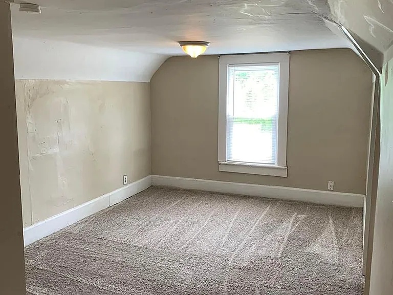 2100 N Weinbach Ave — Photo 19