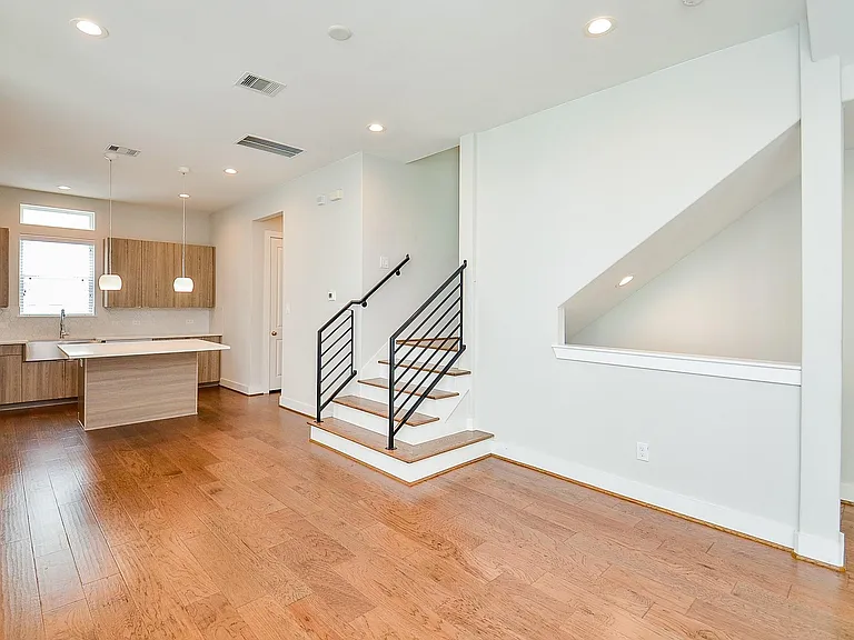 5903 Val Verde St #D — Photo 12