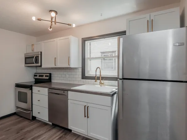 2901 R St #1, Lincoln, NE 68503