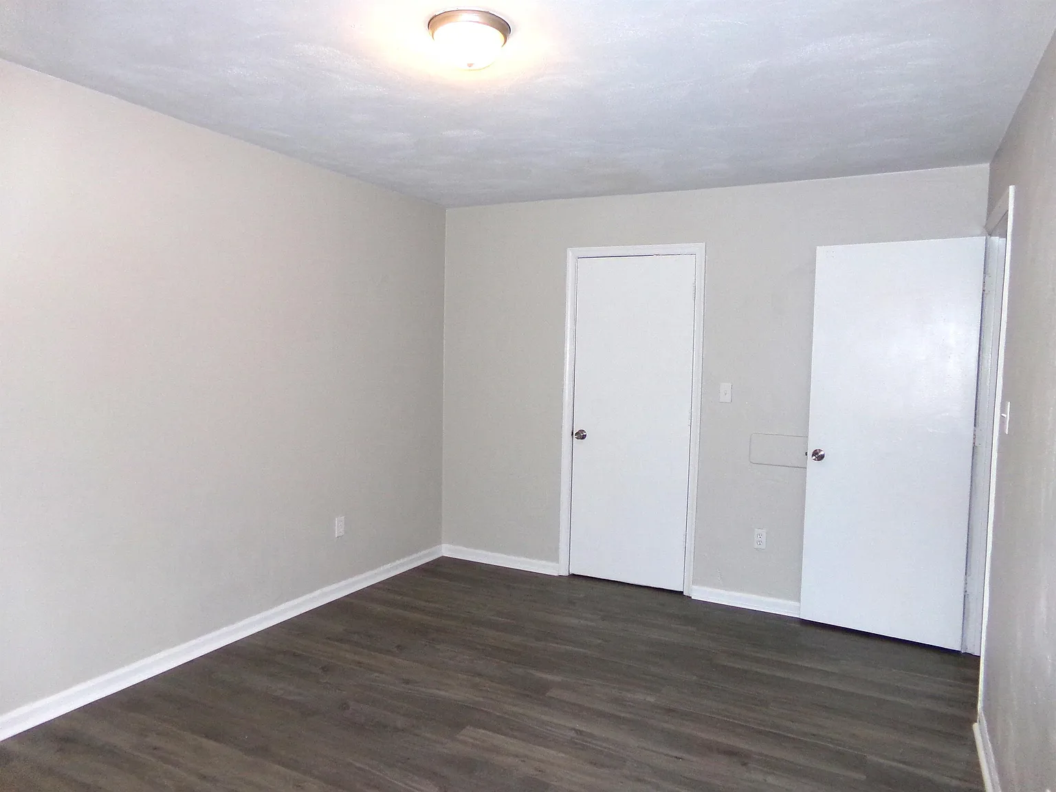 West 32nd Street (415) - 1 — Photo 4