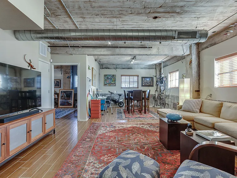 1209 N Harvey Ave #102 — Photo 48