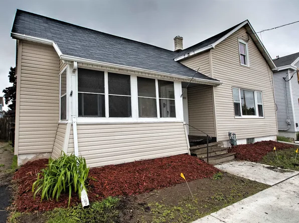 452 W 7th Ave, Oshkosh, WI 54902