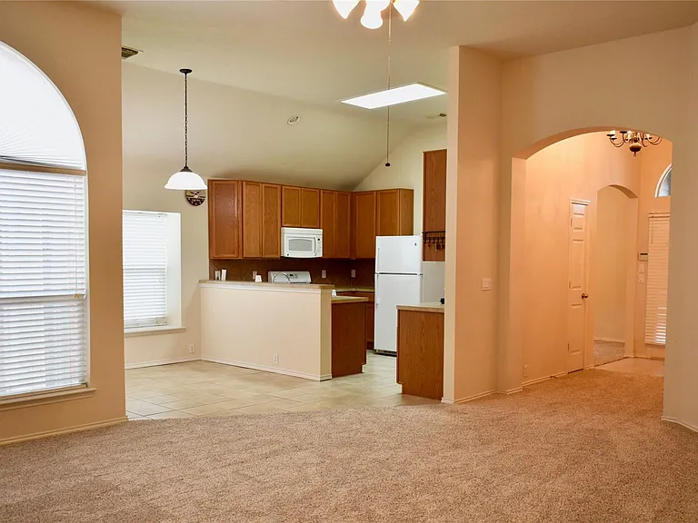 3227 Farrel Hill St — Photo 4