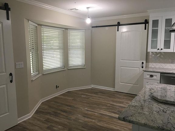 Awesome Dining Room Bay Window