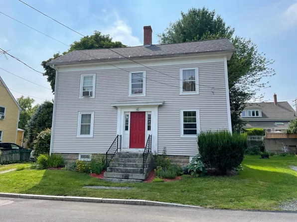 9 Lincoln Avenue, Newmarket, NH 03857