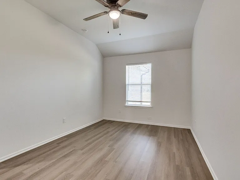 11505 Mackenzie Way — Photo 38