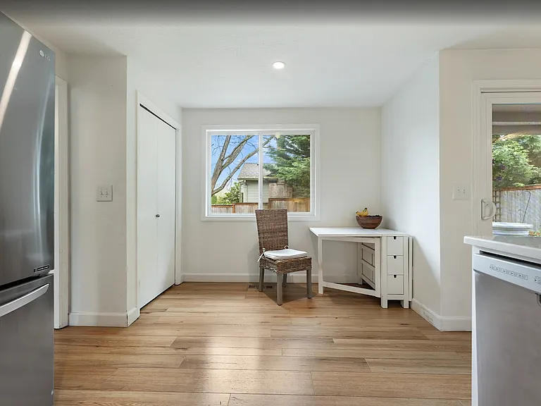 13338 SW Shore Dr — Photo 38