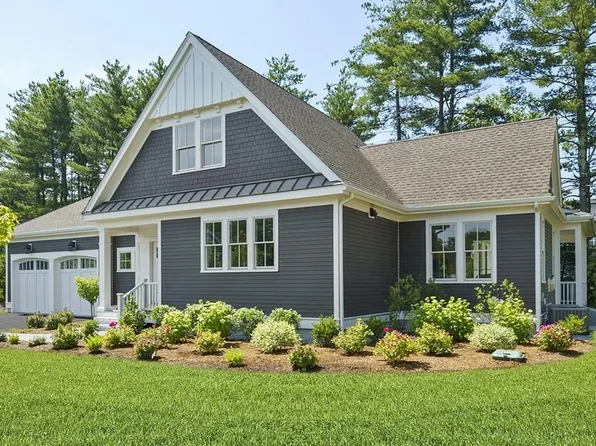 8 Sweet Birch Ln, Concord, MA 01742