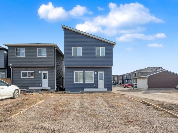 220 W Cornerstone Grv NE, Calgary, AB T3N 2A6