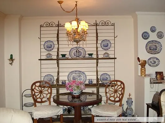 Sold by essential NEW YORK Real Estate | media 5