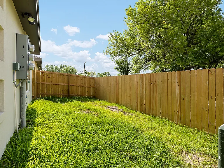 1907 W Violet Dr #2 — Photo 12