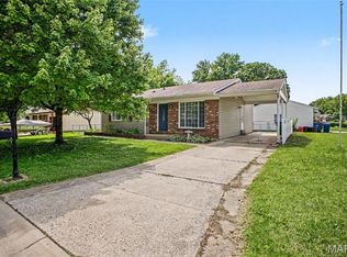 2737 Essex St, Saint Charles, MO 63301