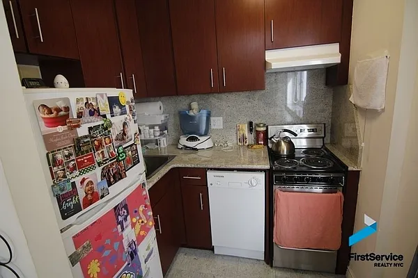 Rented by FirstService Realty (legacy) | media 3